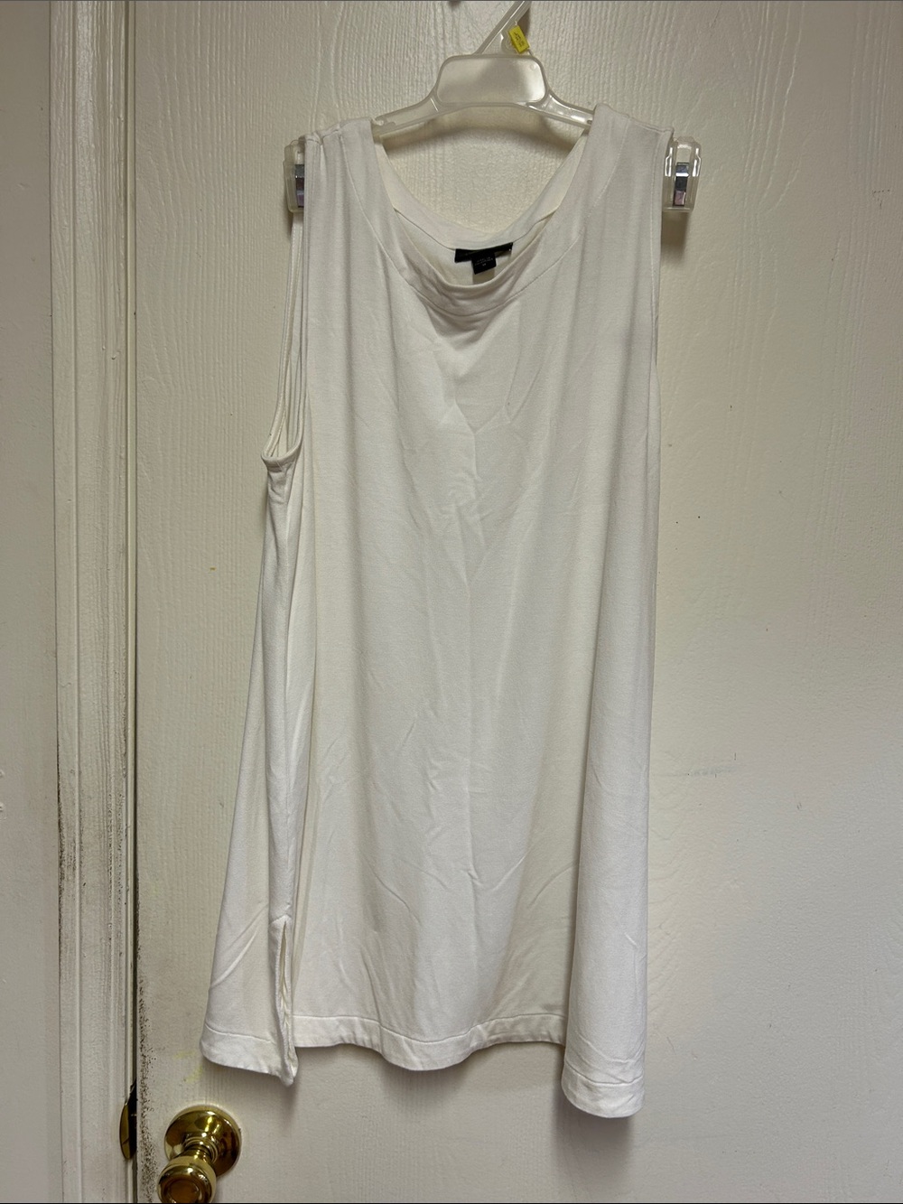J. Jill White Sleeveless Scoop Neck Tank